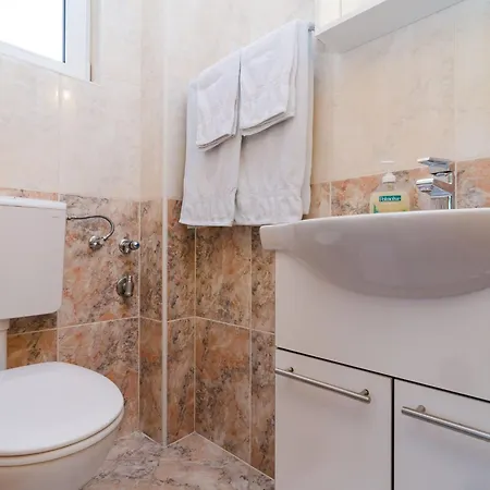 & Bari I - With Balcony And Garden View Second Floor -apt 6 Apartment Mlini